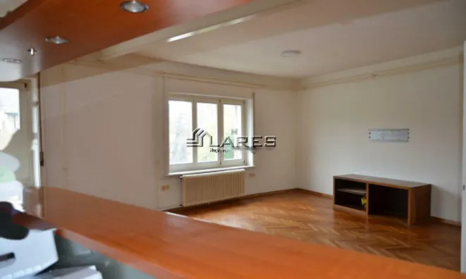 Недвижимость Квартира, 3 комнаты, Центр: 7