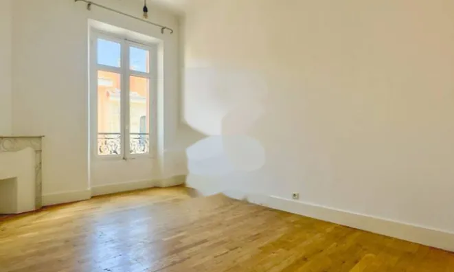 Недвижимость Apartment Carnot Cannes: 4