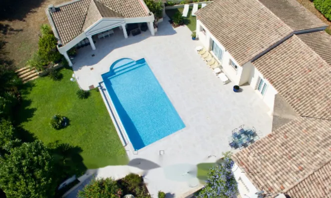 Недвижимость Maison Les Impiniers: 1