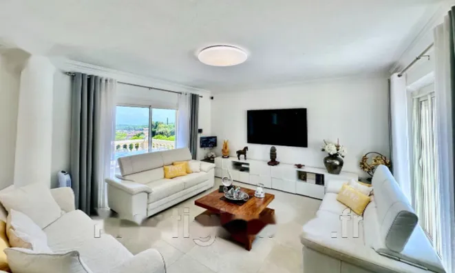 Недвижимость Maison Les Impiniers: 3