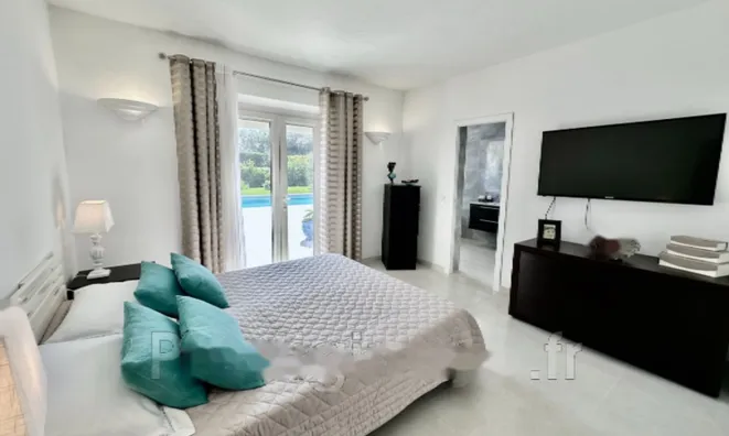 Недвижимость Maison Les Impiniers: 10