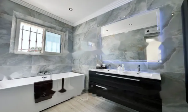 Недвижимость Maison Les Impiniers: 11