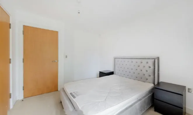 Недвижимость Ferndale Road: 3