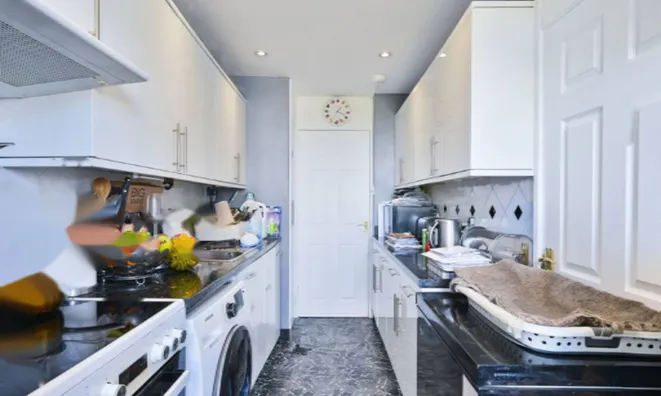 Недвижимость Woodchester Square, Royal Oak: 4