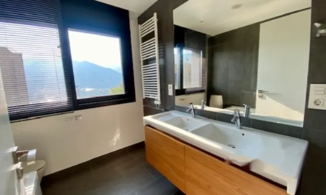 Недвижимость Luxury duplex with garden and private garage: 8