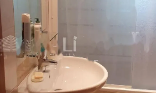 Недвижимость Sunny 2-bedroom apartment in Encamp: 9