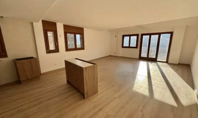 Недвижимость New promotion in Canillo: 3