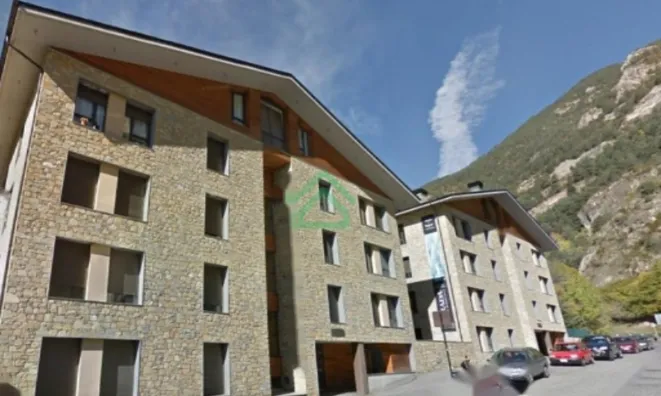 Недвижимость 2-bedroom apartment with extra room for sale in La Massana: 2