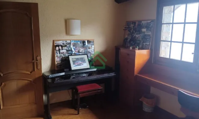 Недвижимость Impressive chalet on La Comella Road: 19