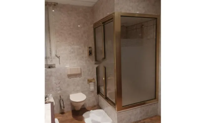 Недвижимость Impressive chalet on La Comella Road: 38