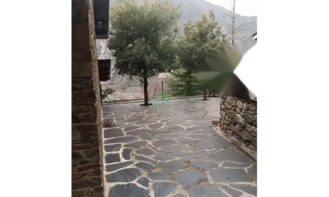 Недвижимость Impressive chalet on La Comella Road: 49