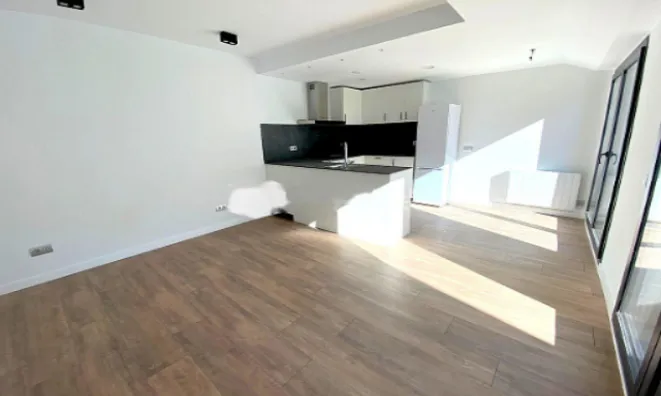 Недвижимость New duplex penthouse in Andorra la Vella: 2