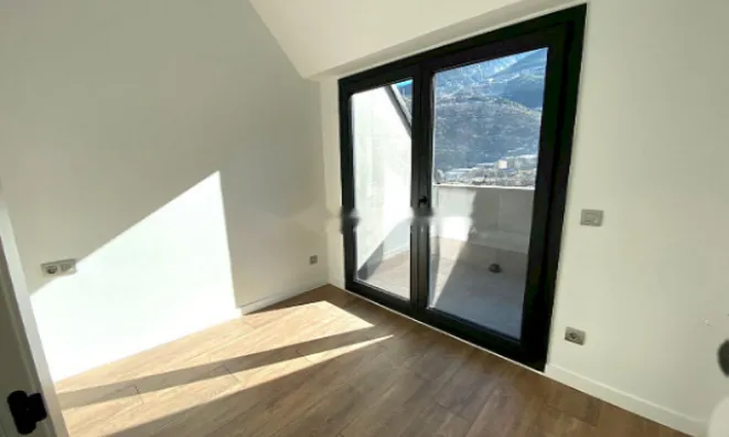 Недвижимость New duplex penthouse in Andorra la Vella: 14