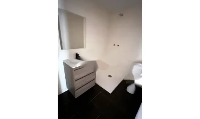 Недвижимость Newly built ground floor with private garden and parking: 13