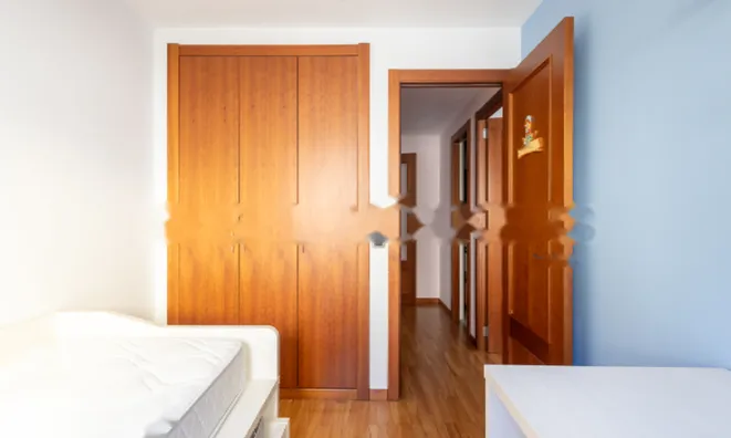 Недвижимость Apartment for sale in Andorra la Vella, 4 bedrooms: 4