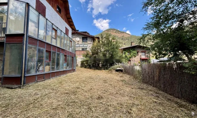 Недвижимость House for sale in Pal with 4 bedrooms: 5