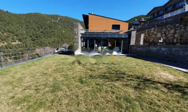 Недвижимость Exclusive chalet in a sought-after area with 4 suites and garage for 7 cars: 6