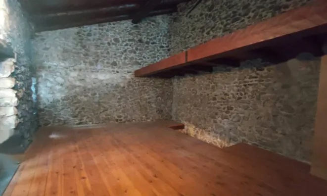 Недвижимость Unique property in the heart of Andorra: 2