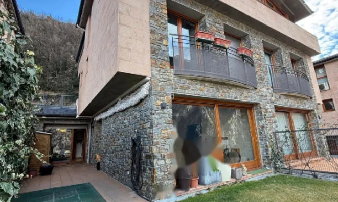 Недвижимость Semi-detached chalet for sale in La Comella: 1