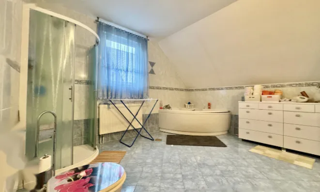 Недвижимость Дом, Подхом: 14