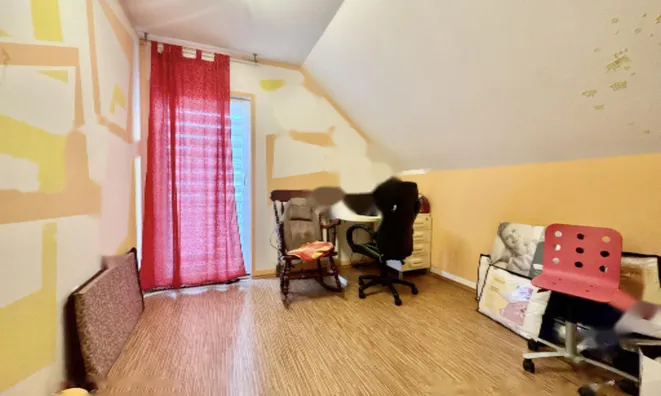 Недвижимость Дом, Подхом: 20