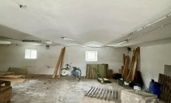 Недвижимость Дом, Подхом: 23