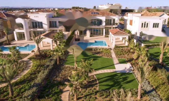 Недвижимость 6 Bedroom Villa for Sale in Pervolia, Larnaca: 2