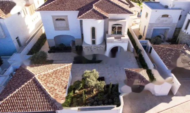 Недвижимость 6 Bedroom Villa for Sale in Pervolia, Larnaca: 15