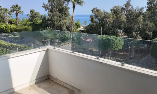 Недвижимость 2 Bedroom Apartment For Sale In Molos, Limassol: 8