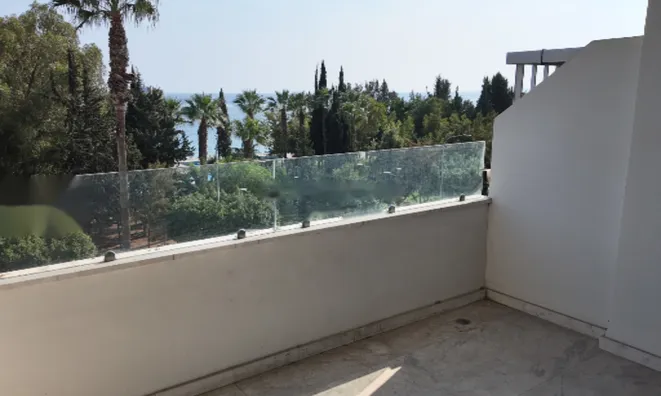 Недвижимость 2 Bedroom Apartment For Sale In Molos, Limassol: 10