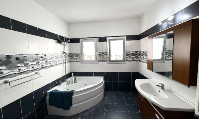 Недвижимость 5 Bedroom Villa for Sale in Agia Fyla, Limassol: 17