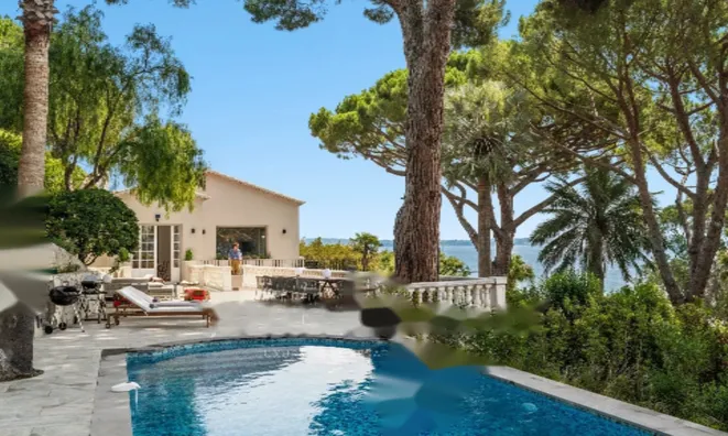 Недвижимость Maison Croix des Gardes: 1