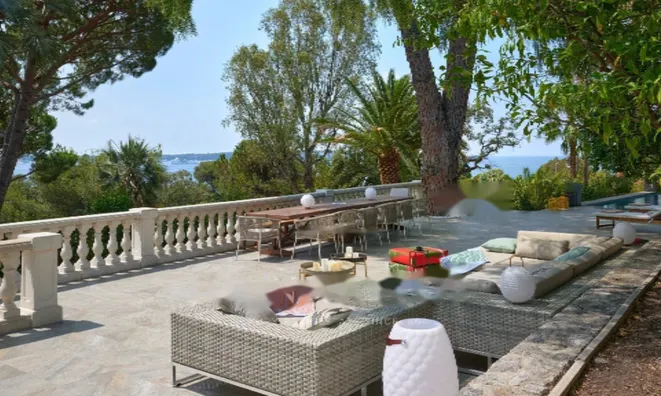 Недвижимость Maison Croix des Gardes: 2