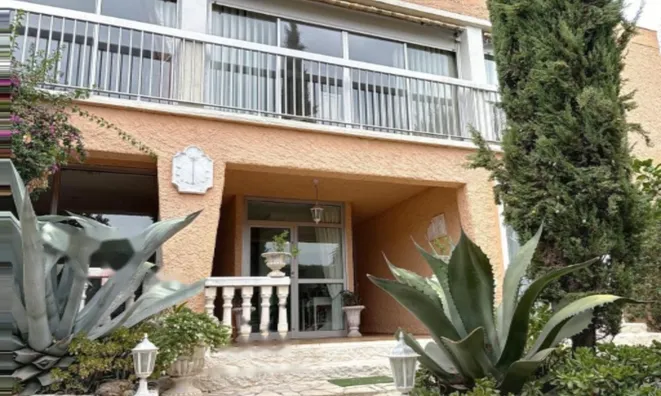 Недвижимость Maison La Bocca: 2