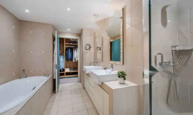 Недвижимость Thames Quay: 4