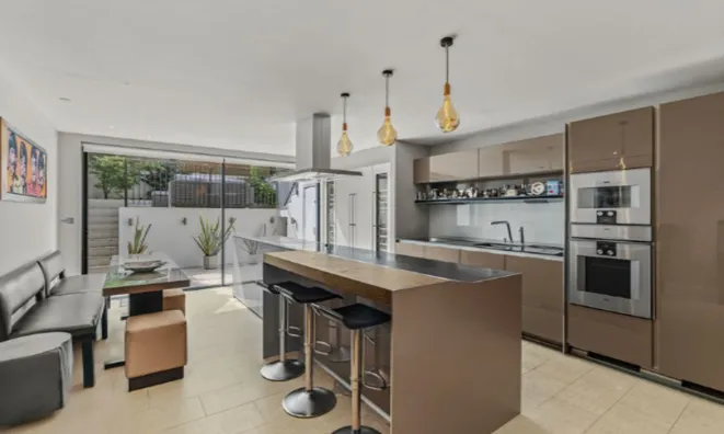 Недвижимость Oakfield Street: 11