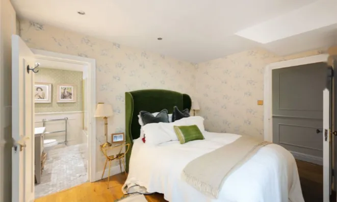 Недвижимость Wharfedale Street: 3