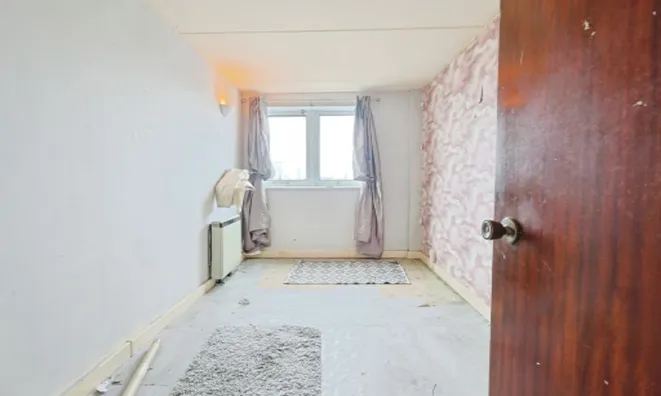 Недвижимость Arthur Court, Charlotte Despard Avenue: 2