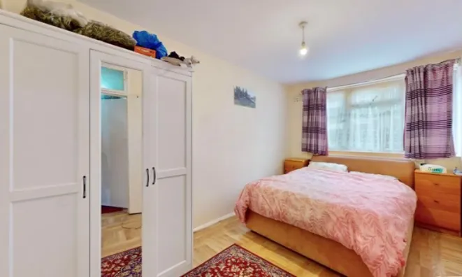 Недвижимость Beech Avenue: 8