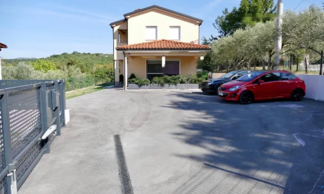 Недвижимость Дом, Верхняя Шкофия: 2