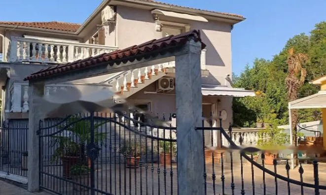 Недвижимость Дом, Гриньян.: 11