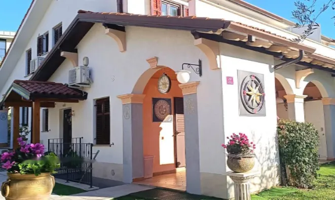 Недвижимость Дом с террасой Новый Ягодье: 1