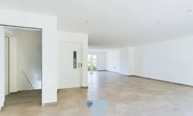 Недвижимость Triplex 3 bedrooms for sale in Oetrange: 3