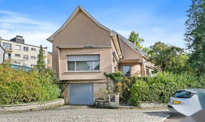 Недвижимость House 4 bedrooms for sale in Strassen: 3