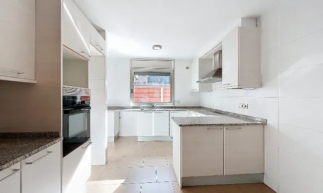 Недвижимость Apartment for sale in Escaldes Engordany, 4 bedrooms: 6