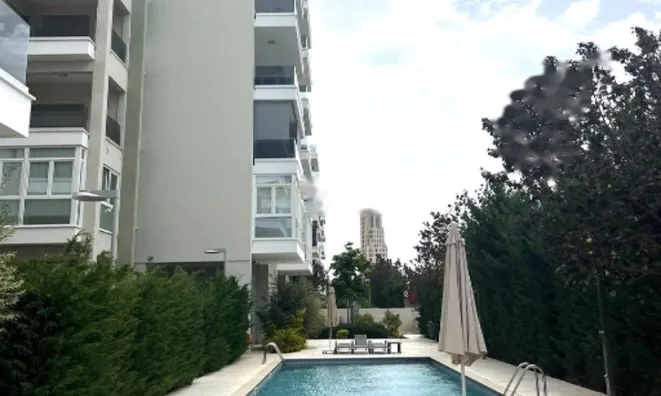 Недвижимость 4 Bedrooms Apartment in Parekklisia, Limassol: 4
