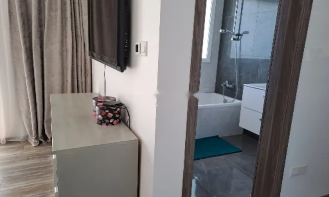 Недвижимость 4 Bedrooms Apartment in Parekklisia, Limassol: 18