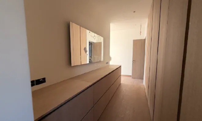 Недвижимость 8 Bedroom Villa For sale in Germasogeia, Kalogiroi area, Limassol: 8