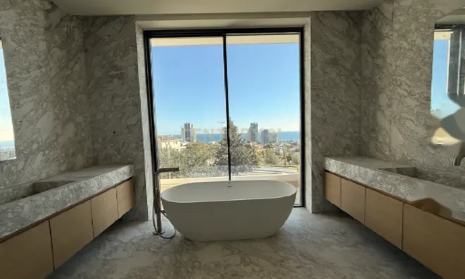 Недвижимость 8 Bedroom Villa For sale in Germasogeia, Kalogiroi area, Limassol: 13