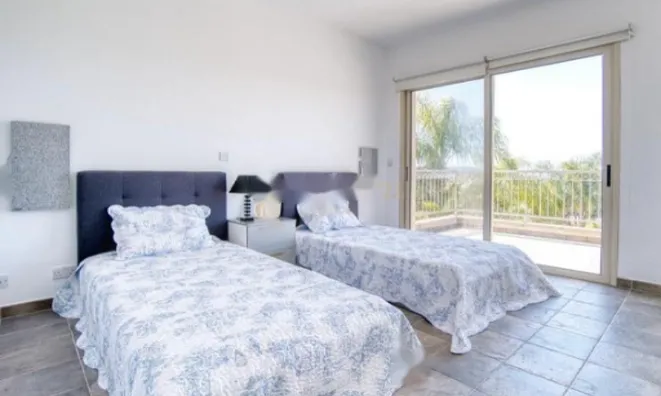 Недвижимость 4 Bedroom House For Sale In Limassol, Paramali: 11